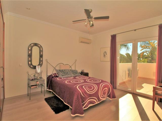 Casa en venta con 350 m2, 6 dormitorios en El Campello