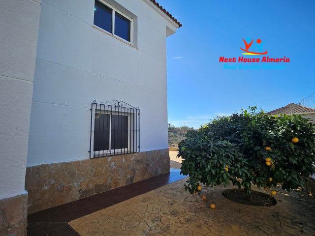 Casa en venta con 356 m2, 5 dormitorios en Águilas