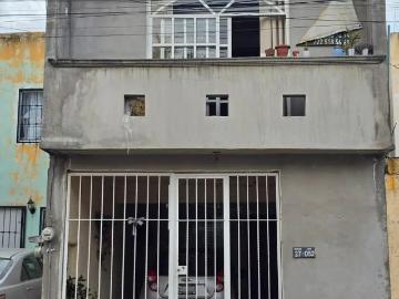 Casa en venta CON 3 RECÁMARAS ubicada en Fracc. Ex Rancho San Dimas