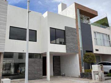 CASA EN VENTA SOBRE COLOSIO CON 3 RECAMARAS OPCION A 4 Y ROOF GARDEN