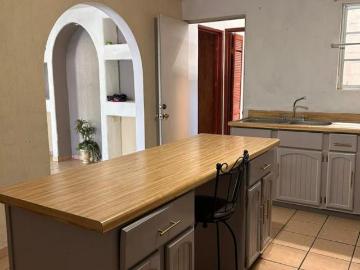 CASA EN VENTA CON TERRENO EXCEDENTE VILLAS BENAVENTE CELAYA