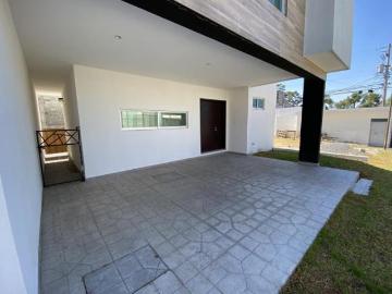 Casa en venta con tres recamaras y jardin en Ocotlán, Tlaxcala
