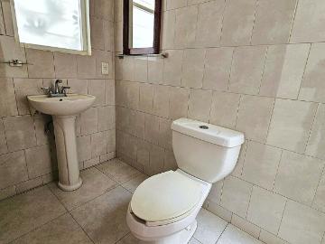 Casa en Venta con uso de suelo comercial en Colinas del Cimatario