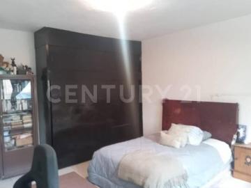 Casa en venta con uso de suelo mixto