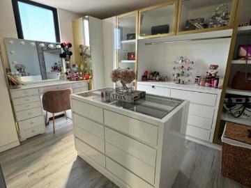Casa en venta con alberca, amueblada y decorada en Zona Angelópolis