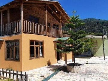 CASA EN VENTA CON ALBERCA CLIMATIZADA EN TEOPISCA