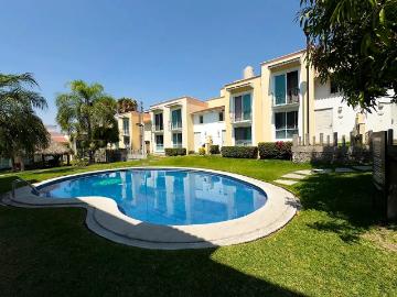Casa en venta con alberca en Rancho la Flor en Xochitepec Morelos