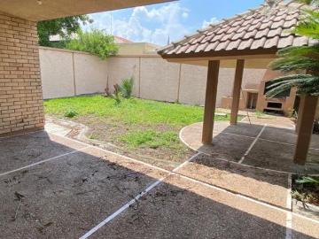 Casa en Venta con ALBERCA Residencial Las Palmas