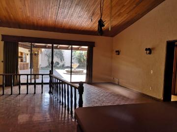 Casa en venta con amplia terraza, rec?maras en planta Baja en Jardines del Bosque