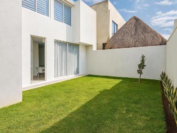 Casa en venta con amplo jardín en Lomas de la Rioja Riviera Veracruzana Alvarado Veracruz
