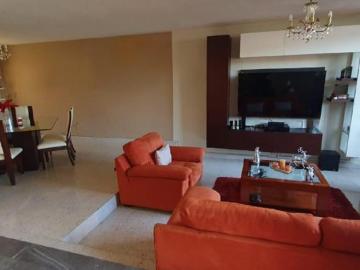 CASA EN VENTA CON DEPARTAMENTO INDEPENDIENTE EN LOMAS DEL PEDREGAL