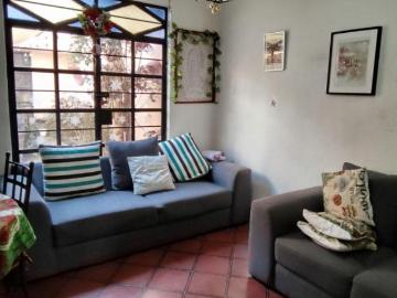 CASA EN VENTA CON EXCELENTE UBICACION EN AZCAPOTZALCO
