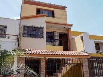 Casa en Venta con Excelente Ubicación y Gran Potencial