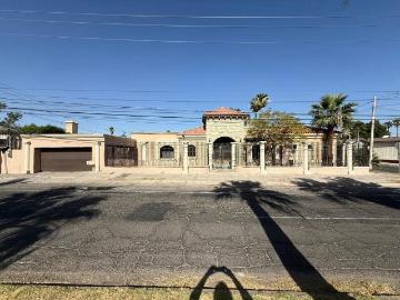 Casa en Venta con Gran Potencial en Villafontana
