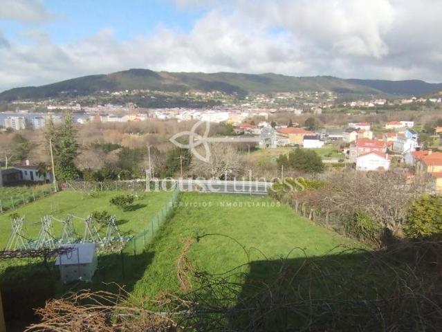 Casa En Venta Con Hermosas Vistas Despejadas, Jardin Y A Un. 240m² Cedeira
