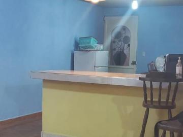 Casa en venta con local comercial, Ideal para 2 familias