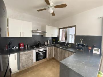 Casa en Venta con Piscina en Isla Azul, Canc?n C4137