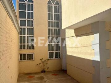 Casa en Venta con Recamara en Planta Baja Fracc Montebello 4