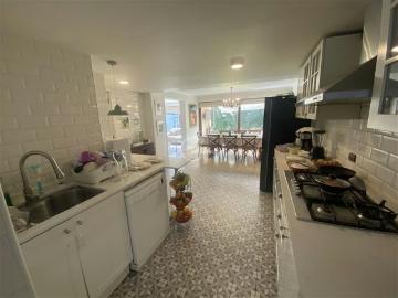 Casa en venta, condominio, 4 dormitorios, Huinganal bajo. 4 Dormitorios por 16000.00 en Lo Barnechea
