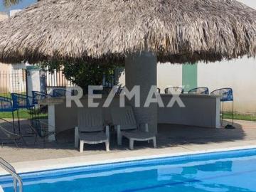 Casa en Venta Real del Palmar Acapulco: Ubicación en Esquina y Alberca 4