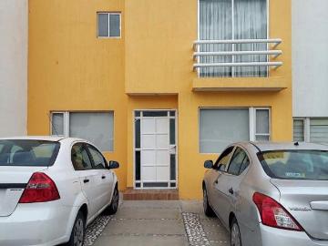 CASA EN VENTA CONDOMINIO VILLA FRESNOS CAMINO REAL QUERÉTARO