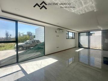 Casa en Venta Coto Larissa Frac. Solares Junto a Condominio Altanza