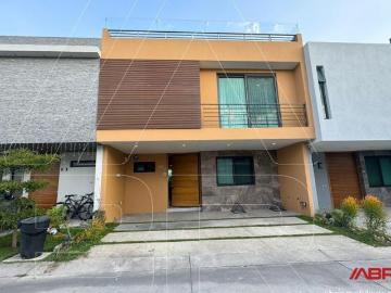 CASA EN VENTA COTO PASEOS DEL PARQUE