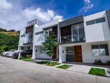 CASA EN VENTA DE BOSQUES DE SANTA ANITA, TLAJOMULCO DE ZUÑI