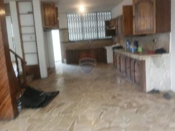 Casa en venta de dos pisos con dos departamento