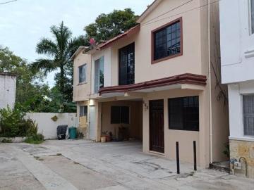 CASA EN VENTA DE DOS RECAMARAS EN COL. VICENTE GUERRERO DE CD MADERO