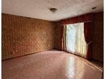 CASA EN VENTA DE ESTULO COLONIAL EN EXCLUSIVO FRACCIONAMIENTO EN STA. MARIA