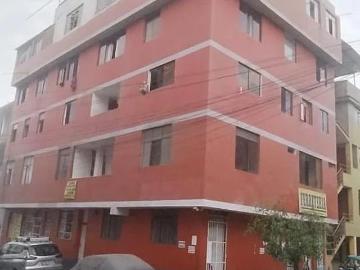 Casa en venta de pisosterraza de mt en toda la esquina