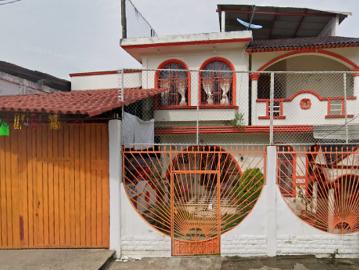Casa En Venta De Recuperación Bancaria En AV. LAZARO CARDENAS, REFORMA CENTRO CHIAPAS