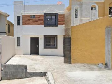 Casa en Venta de Remate en Misión De Las Villas Santa Catarina NL