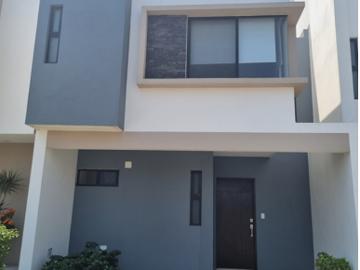 CASA EN VENTA DE TRES RECAMARAS CON CASA CLUB BOCA DEL RIO VERACRUZ