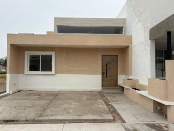CASA EN VENTA DE UN PISO AL NORTE EN LA CONCEPCI?N ZONA BOSQUES 13LC