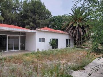 CASA EN VENTA DE UN PISO HERMOSA RESIDENCIA QUINTA LOURDES LOS ADOBES