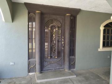 CASA EN VENTA DE UNA PLANTA AL PONIENTE 3 RECAMARAS 2 BAÑOS