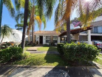 Casa en venta de una planta en el Palomar