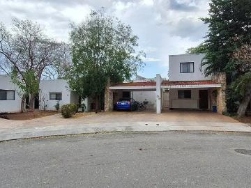 Casa en venta de una planta en privada de cocoyoles merida yucatan
