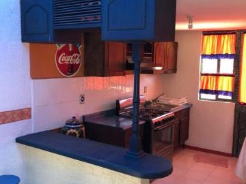 Casa en venta de 1 nivel en Pachuca. 2 habitaciones, en esquina