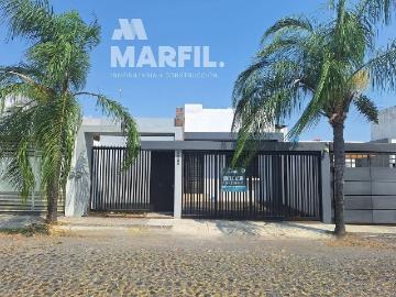 Casa en Venta de 1 Planta de 3 Recámaras Norte de Colima cerca Plaza Zentralia