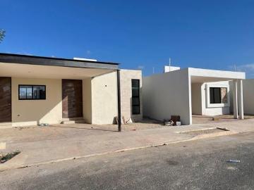 Casa en venta de 1 planta y 3 Recamaras en Privada Inara en Cholul, Mérida Yuc