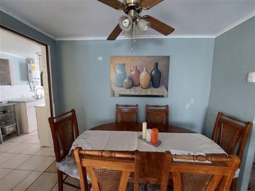CASA EN VENTA DE 3 DORM. EN MAIPÚ