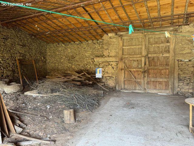 CASA EN VENTA DE 3 DORMITORIOS Y PATIO EN MUGA DE SAYAGO, ZAMORA