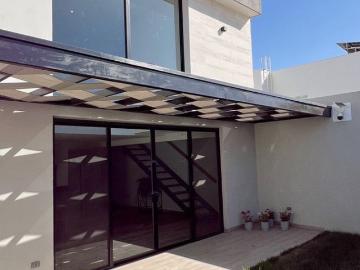 Casa en venta de 3 pisos en Residencial Santa Bárbara