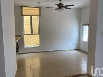 Casa en venta de 3 recamaras en Gran Santa Fe, Cancun Q.Roo
