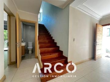 Casa en venta de 4 Dorm 240 m2 útil. REMODELADA en Ñuñoa | 4 Dormitorios por 12590.00 en Ñuñoa