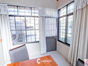 Casa en venta de 4 dormitorios c/ cochera en Godoy Cruz