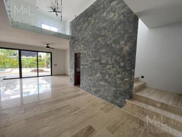 Casa en Venta de 4 recámaras Cancún, Lagos del Sol para estrenar